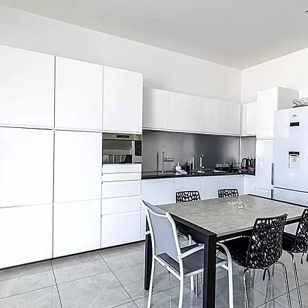 Luxury Penthouse 120ma In The Heart Of Appartamento Cannes