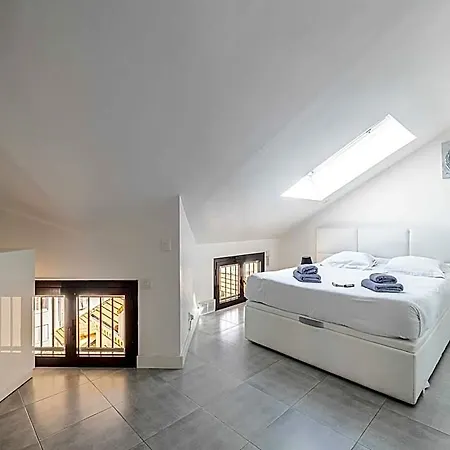 Luxury Penthouse 120ma In The Heart Of